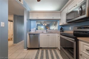 9271 Central Park Dr APT 203, Fort Myers, FL 33919, Sold 08/17/22