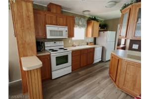 69 Shoreland Dr, Fort Myers, FL 33905, Sold 09/30/22