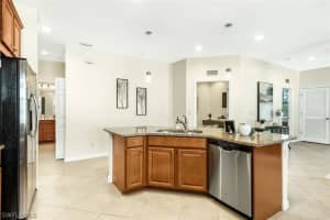 Units 1-4, 8511 Oakshade Cir, Fort Myers, FL 33919, Sold 08/16/22