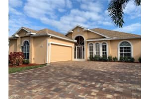 9226 Palm Island Cir, North Fort Myers, FL 33903, Sold 03/14/23