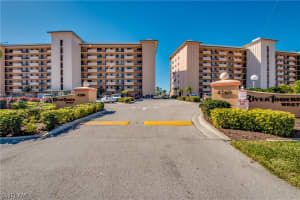 4260 SE 20th Pl APT 801, Cape Coral, FL 33904, Sold 02/16/23