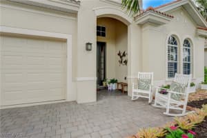 16160 Parque Ln, Naples, FL 34110, Sold 09/07/22