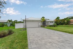 4641 Santiago Ln, Bonita Springs, FL 34134, Sold 09/16/22