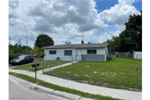 1763 N Markley Ct, Fort Myers, FL 33916, Sold 08/15/22