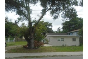 449 Ellis St, North Fort Myers, FL 33903, Sold 09/16/22