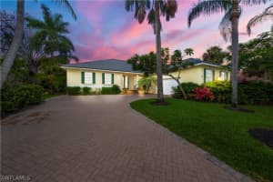 8550 S Lake Cir, Fort Myers, FL 33908, Sold 09/15/22