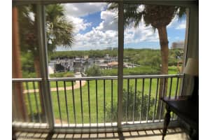 300 Horse Creek Dr, Naples, FL 34110, Sold 11/17/22