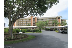 300 Horse Creek Dr, Naples, FL 34110, Sold 11/17/22