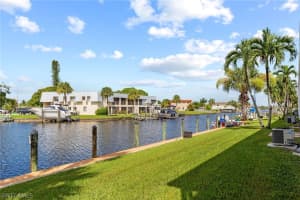 708 Victoria Dr APT 101, Cape Coral, FL 33904, Sold 09/08/22