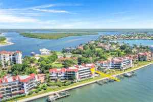 342 La Peninsula Blvd, Naples, FL 34113, Sold 11/15/22