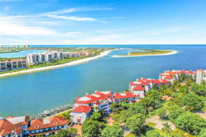 342 La Peninsula Blvd, Naples, FL 34113, Sold 11/15/22