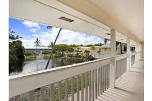 4607 Bayshore Dr, Naples, FL 34112, Sold 11/04/22