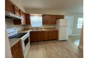 3325 Airport-Pulling Rd APT U4, Naples, FL 34105, Sold 09/22/22