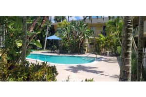 4290 Gulfstream Dr APT 10, Naples, FL 34112, Sold 09/02/22