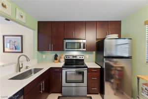 9291 Central Park Dr APT 101, Fort Myers, FL 33919, Sold 09/07/22