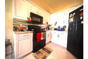 326 SW 195th Ave, Pembroke Pines, FL 33029, Sold 03/31/23