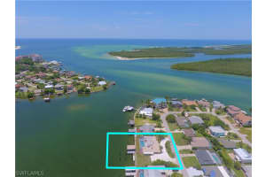 138 Tahiti Cir, Naples, FL 34113, Sold 09/07/22
