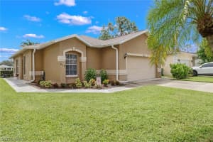 319 Stanhope Cir, Naples, FL 34104, Sold 11/07/22