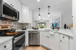 774 Wiggins Lake Dr, Naples, FL 34110, Sold 09/26/22