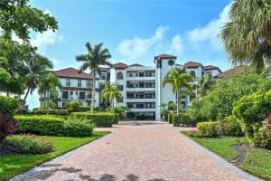406 La Peninsula Blvd, Naples, FL 34113, Sold 10/31/22