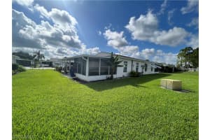 27 Heath Aster Ln, Lehigh Acres, FL 33936, Sold 09/27/22