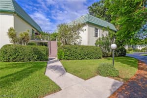203 Bobolink Way, Naples, FL 34105, Sold 10/14/22