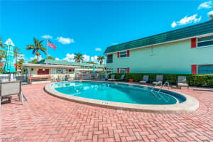 300 Valley Stream Dr, Naples, FL 34113, Sold 11/22/22