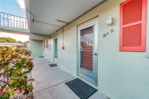 300 Valley Stream Dr, Naples, FL 34113, Sold 11/22/22