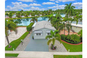 3128 Crystal Lake Dr, Naples, FL 34120, Sold 10/03/22