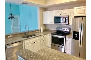 9015 Colby Dr APT 2021, Fort Myers, FL 33919, Sold 12/09/22
