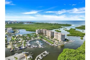 435 Dockside Dr, Naples, FL 34110, Sold 04/06/23