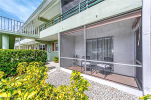 200 Valley Stream Dr, Naples, FL 34113, Sold 11/01/22