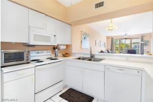 3250 Cypress Glen Way, Naples, FL 34109, Sold 01/17/23