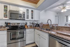 13241 Whitehaven Ln APT 802, Fort Myers, FL 33966, Sold 04/14/23