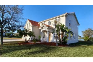 2193 Grove Dr, Naples, FL 34120, Sold 05/22/23