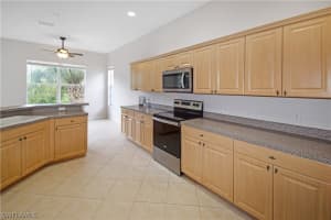 17490 Old Harmony Dr APT 202, Fort Myers, FL 33908, Sold 11/04/22