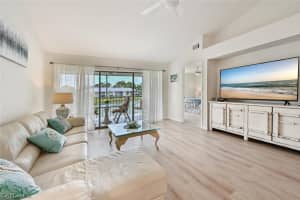 515 Gabriel Cir 1910, Naples