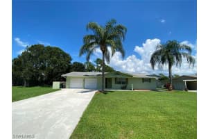 49 8th St, Bonita Springs, FL 34134, Sold 11/10/22