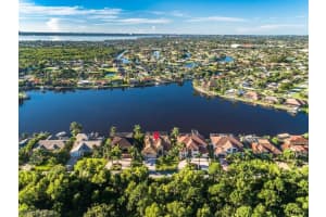 2006 Four Mile Cove Pkwy, Cape Coral, FL 33990, Sold 11/07/22