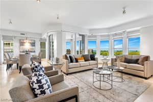 285 Grande Way, Naples, FL 34110, Sold 04/07/23