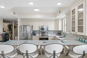 2797 First St APT 201, Fort Myers, FL 33916, Sold 12/19/22