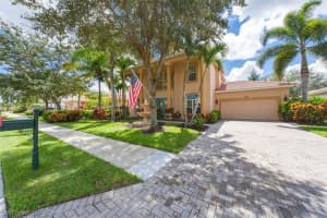 8486 Laurel Lakes Cove, Naples, FL 34119, Sold 12/08/22