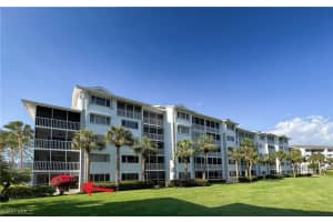 340 Horse Creek Dr, Naples, FL 34110, Sold 05/09/23