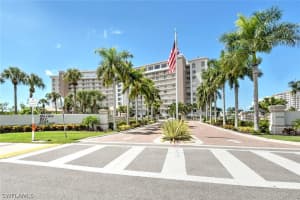 13105 Vanderbilt Dr, Naples, FL 34110, Sold 12/09/22