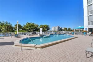 13105 Vanderbilt Dr, Naples, FL 34110, Sold 12/09/22