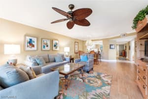 529 Lake Louise Cir, Naples, FL 34110, Sold 01/30/23