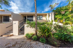 110 Foxtail Ct, Naples, FL 34104, Sold 01/03/23