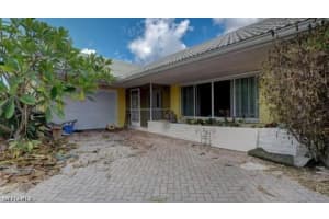 1387 Marlin Dr, Naples, FL 34102, Sold 10/28/22