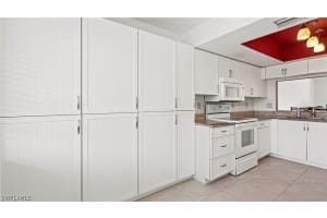 4951 Pepper Cir a 203, Naples, FL 34113, Sold 11/14/22