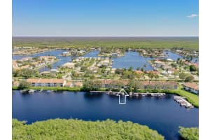 242 Newport Dr, Naples, FL 34114, Sold 12/28/22